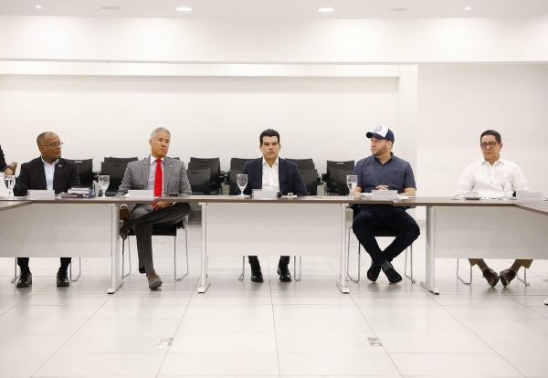 Reunión junto a los directores de las Coraa del pais